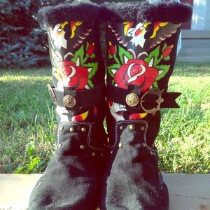 Ed Hardy Black Suede boots, faux fur lined size 8